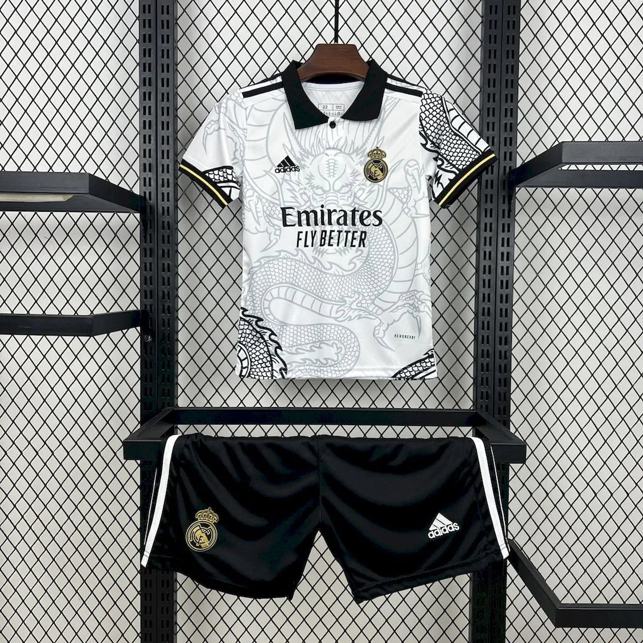 Real Madrid 25/26 Kids dragon white and black Set (T-shirt + shorts)