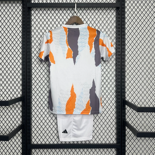 Real Madrid Pre -Match 24/25 Kids Kit (T-shirt + shorts)