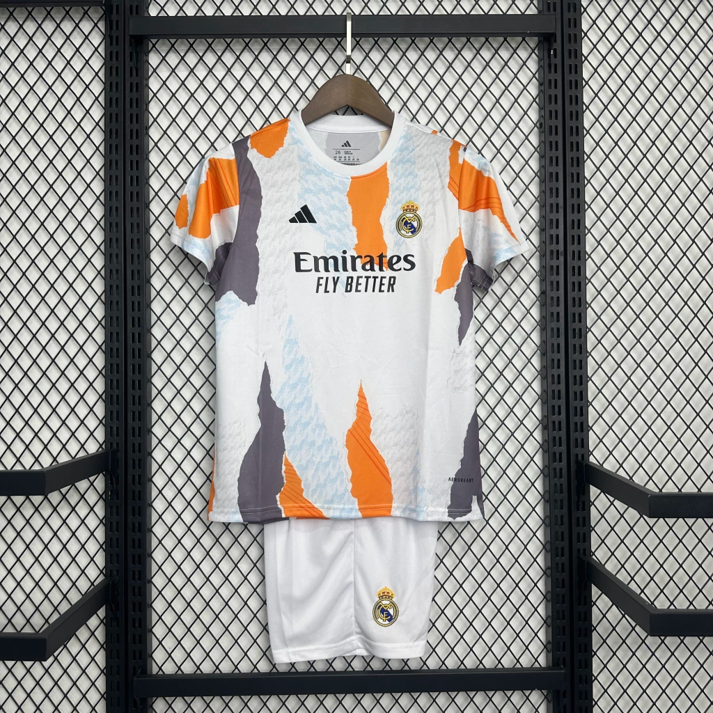 Real Madrid Pre -Match 24/25 Kids Kit (T-shirt + shorts)